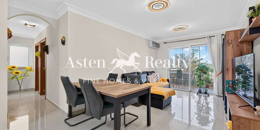 2 Bedroom Apartment - La Camella