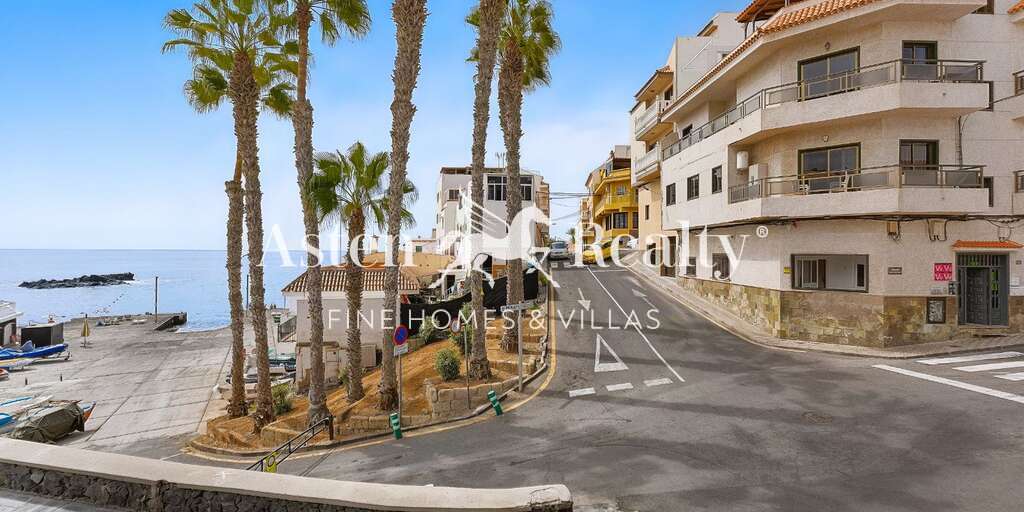 Seafront 2 Bedroom Apartment - Alcalá